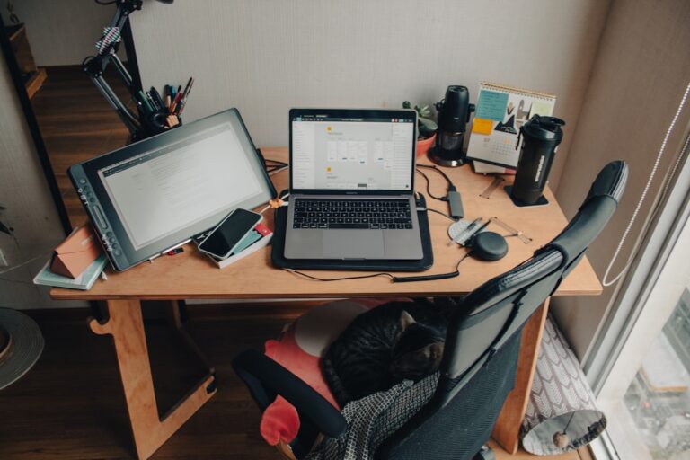 Breaking into the World of Remote Jobs: No Experience? No Problem!