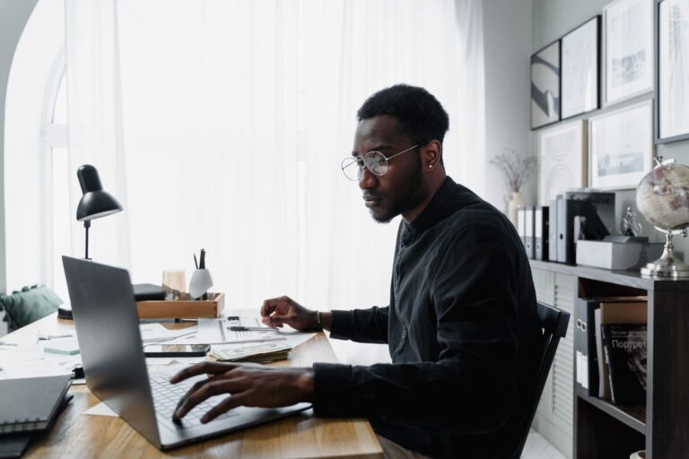 How to Land Remote Jobs No Experience Worldwide: Beginner-Friendly Paths and AI Shortcuts